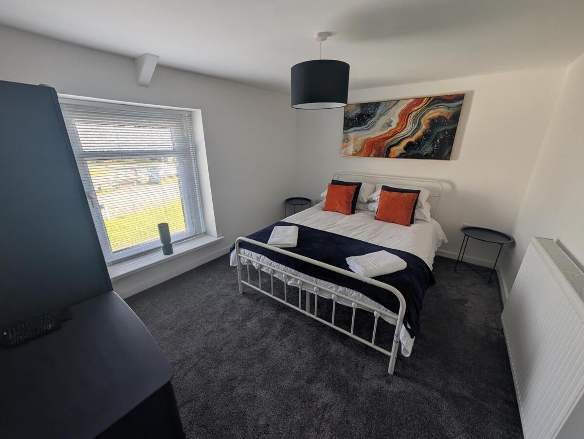Holiday home 5-bed Near Stadium *